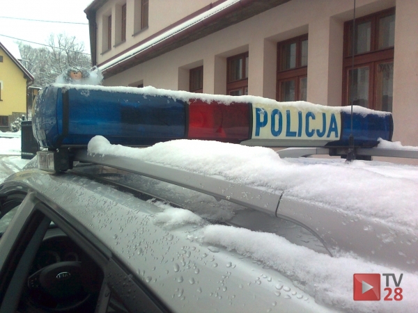 Policjanci "wlepili" mandaty kierowcom piaskarek