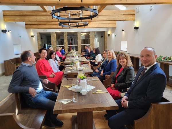 Wójt Bogdan Łuczkowski gratulował nauczycielom osiągnięć w pracy z uczniami