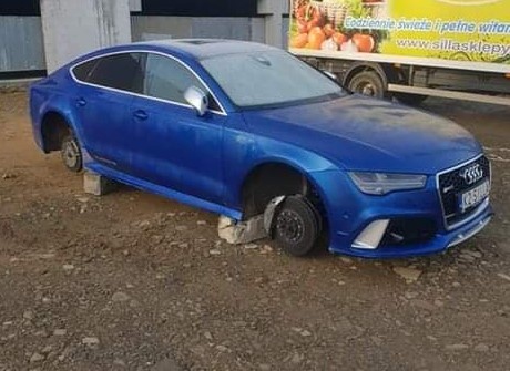 Mszana Dolna. Skradziono koła od samochodu marki Audi RS7