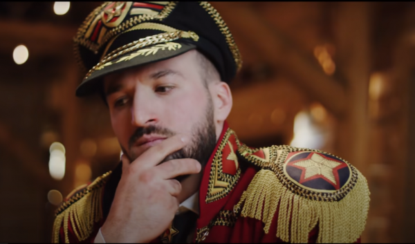 Capitan Folk prezentuje najnowszy teledysk. – „Karczmareczka” to połączenie muzyki folkowej z nowoczesnymi brzmieniami dance – mówi wokalista