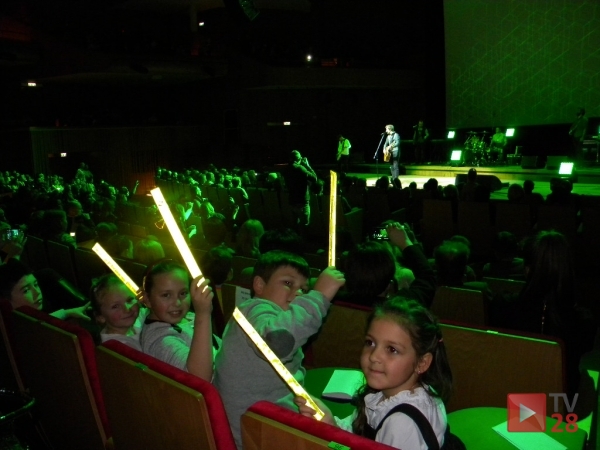 Szkoła Podstawowa z Mordarki najlepsza, bo świeci przykładem