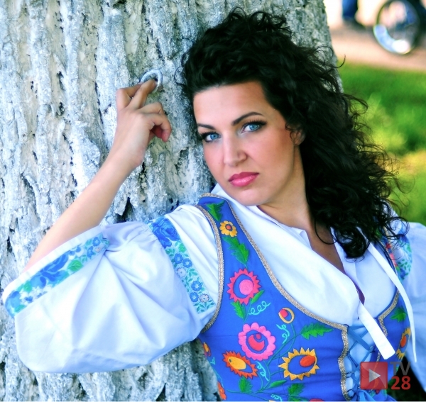 Marta Florek śpiewa w filmie "Syberiada Polska"