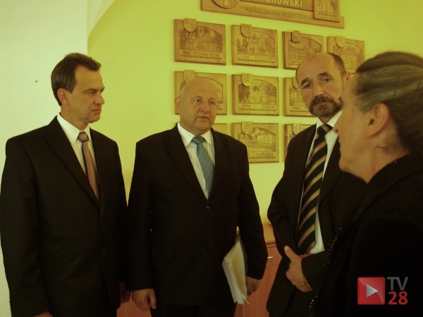 Radni za etatem dla Mieczysława Urygi