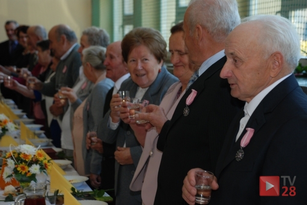 Mszana Dolna. Uhonorowali Złotych Jubilatów