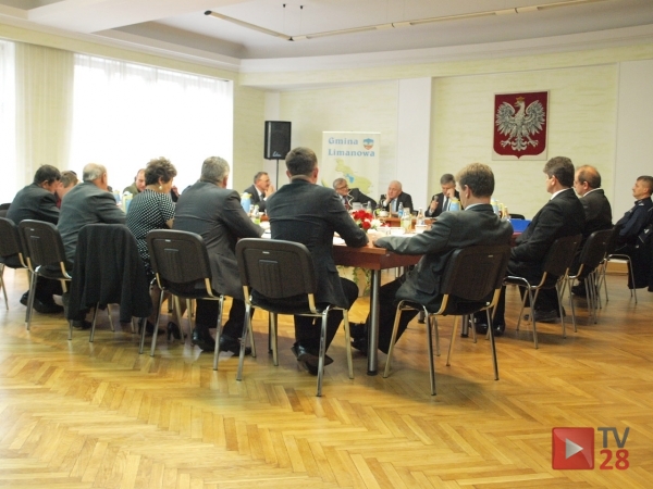 Limanowa. Radni gminy podnieśli opłaty za śmieci