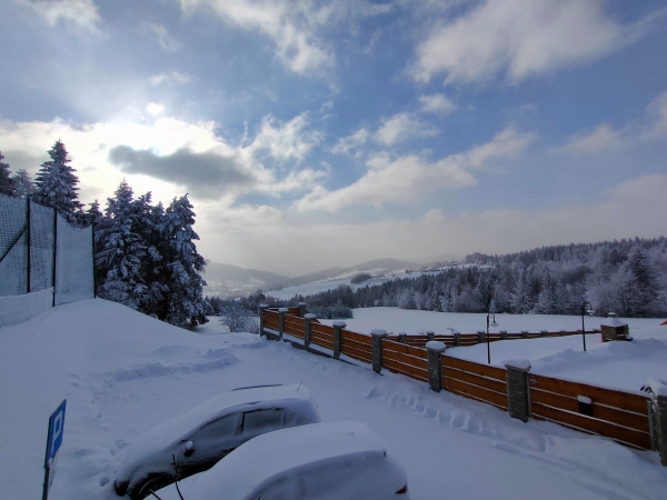 Doskonały pomysł na aktywny wypoczynek – trasy wokół Mogielicy są przygotowane. Od soboty będzie można wypożyczać narty