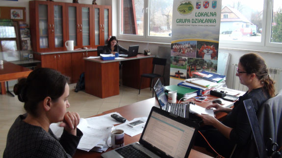 LGD Piękna Ziemia Gorczańska. Przedsiębiorcy z dofinansowaniem na prowadzenie działalności gospodarczej