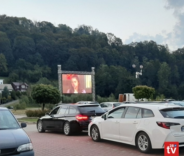 Weekend z kinem samochodowym