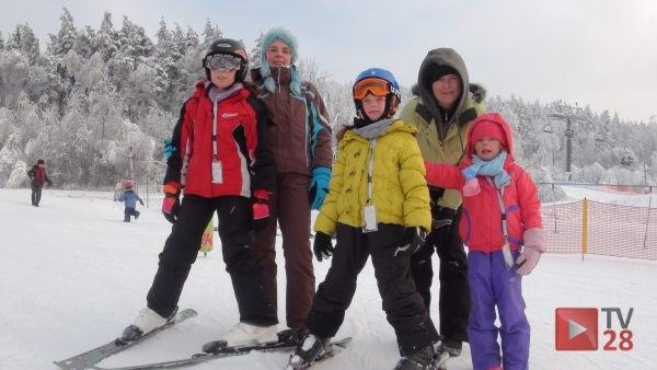 Sypnęło śniegiem. Stoki w końcu otwarte dla narciarzy