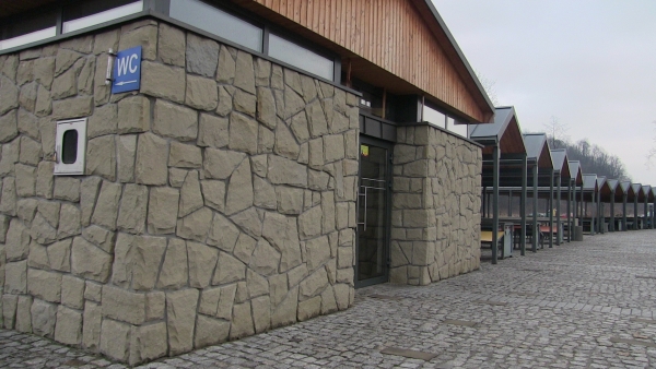 Miasto chce wydzierżawić kłopotliwe szalety. Stawka wywoławcza czynszu dzierżawnego to 1 zł