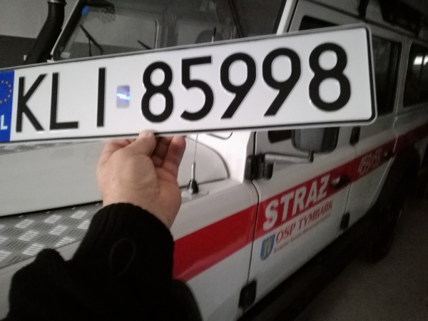 Używany Land Rover Defender przeszedł remont. Teraz będzie służył druhom z Tymbarku