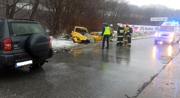 Czołowe zderzenie na ul. Starodworskiej w Limanowej