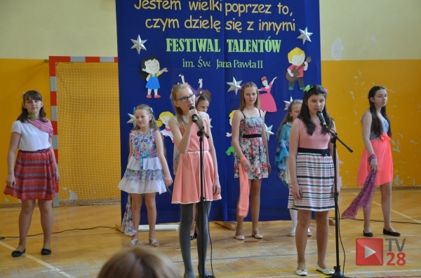 Łostówka. 150 uczestników Festiwalu Talentów. FOTO