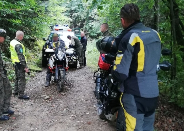 Lasy i szlaki turystyczne pod kontrolą. Łączone patrole odstraszają miłośników off-roadu