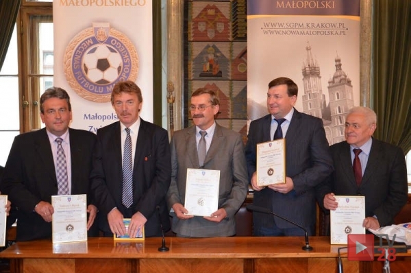 Boniek wręczył "naszym" Mecenasa Futbolu Małopolskiego