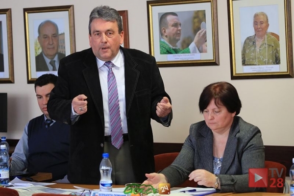 Mszana Dolna. Niesmak, zawód i żenada po sesji rady miasta