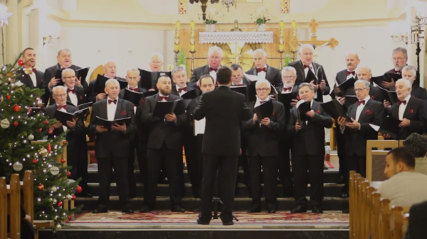 „Otwórzmy drzwi Chrystusowi”. Chór Męski im. ks. Józefa Hajduka publikacją koncertu podsumowuje obchody 75-lecia działalności