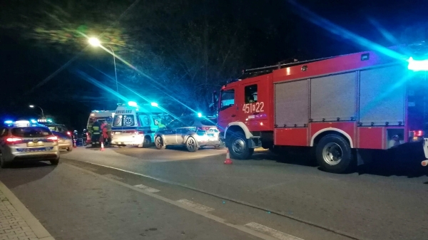 Kolizja podczas skrętu w lewo. Kierujący ukarany mandatem