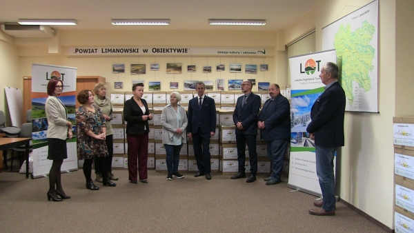 Starostwo przygotowało 560 paczek. Do potrzebujących trafią one jeszcze przed świętami