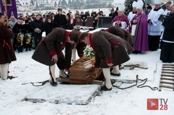 Budowniczy kościoła w Kasinie spoczął na Pardałówce (FOTO)