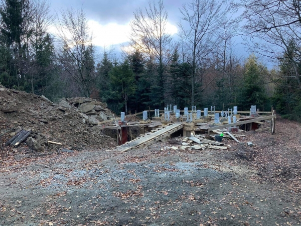 Rozpoczęła się budowa wieży na górze Modyń