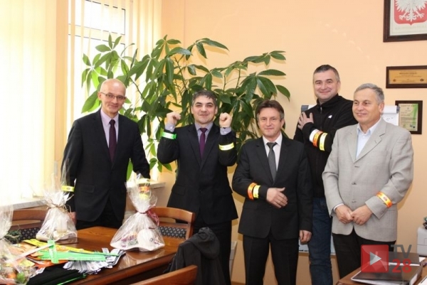 Limanowa. Kierowcy ze szpitala będą rozdawać pacjentom odblaski