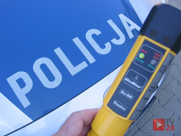 Mszana Dolna. 44-latek był pijany i jechał bez prawa jazdy