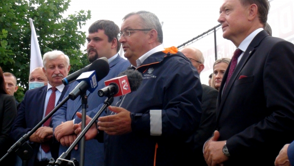 Andrzej Adamczyk zapewniał o finansowym wsparciu dla komunikacyjnych inwestycji na Ziemi Limanowskiej