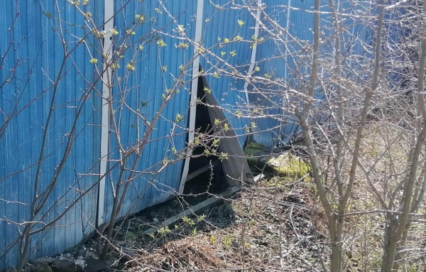 Skusił ich blaszany garaż, a w nim aluminiowe felgi do samochodu osobowego