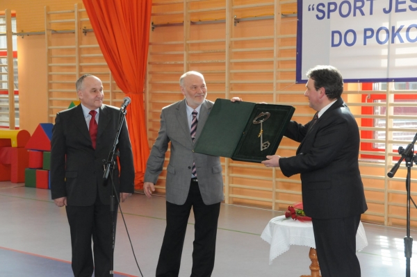 Hala sportowa przy Szkole Podstawowej nr 1 ma 10 lat