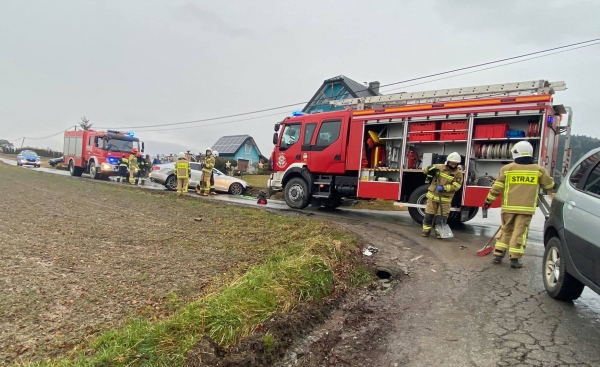 Groźnie wyglądający wypadek. Skończyło się na strachu i mandacie dla sprawcy zdarzenia