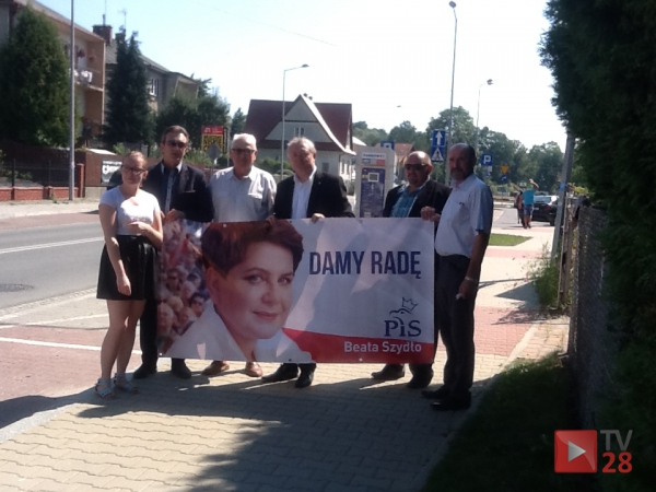 Poseł Wiesław Janczyk rozwieszał banery w Limanowej