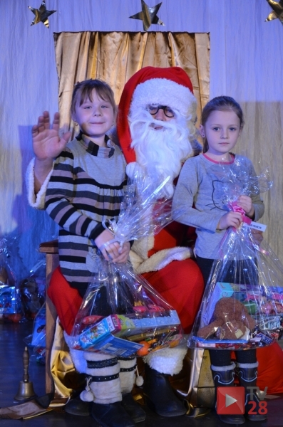 Mszana Dolna. Święty Mikołaj przyjechał taksówką. Fotorelacja