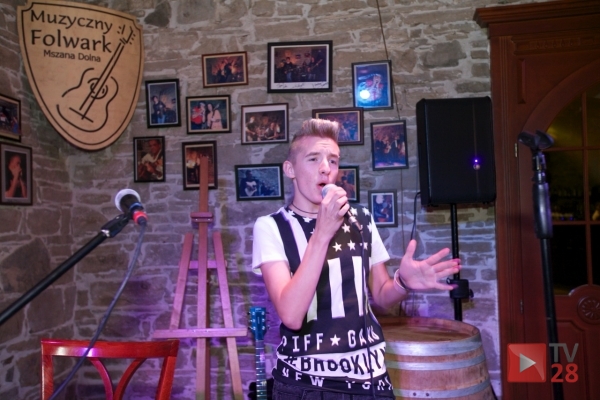 Wokalista z Kasiny Wielkiej zaśpiewa w popularnych show telewizyjnych
