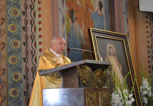 Ks. prof. Robert Nęcek: „Święci i aniołowie przestrzegają nas przed arogancją i pychą, które kroczą przed upadkiem”