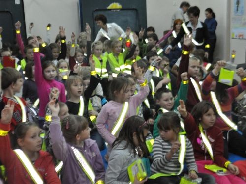 Nawet 3000 złotych mandatu za brak odblasku. 31 sierpnia wchodzi ustawa