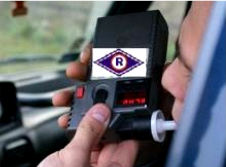 Kasina Wielka. Policjanci z Krakowa zatrzymali dwóch nietrzeźwych kierujących