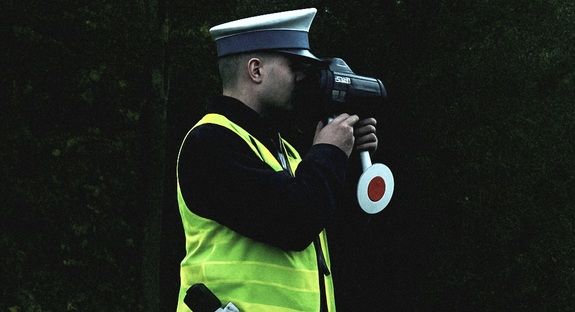 Kampania „Mistrzu, zwolnij!”. Na 61 kierujących, aż 51 złamało przepisy