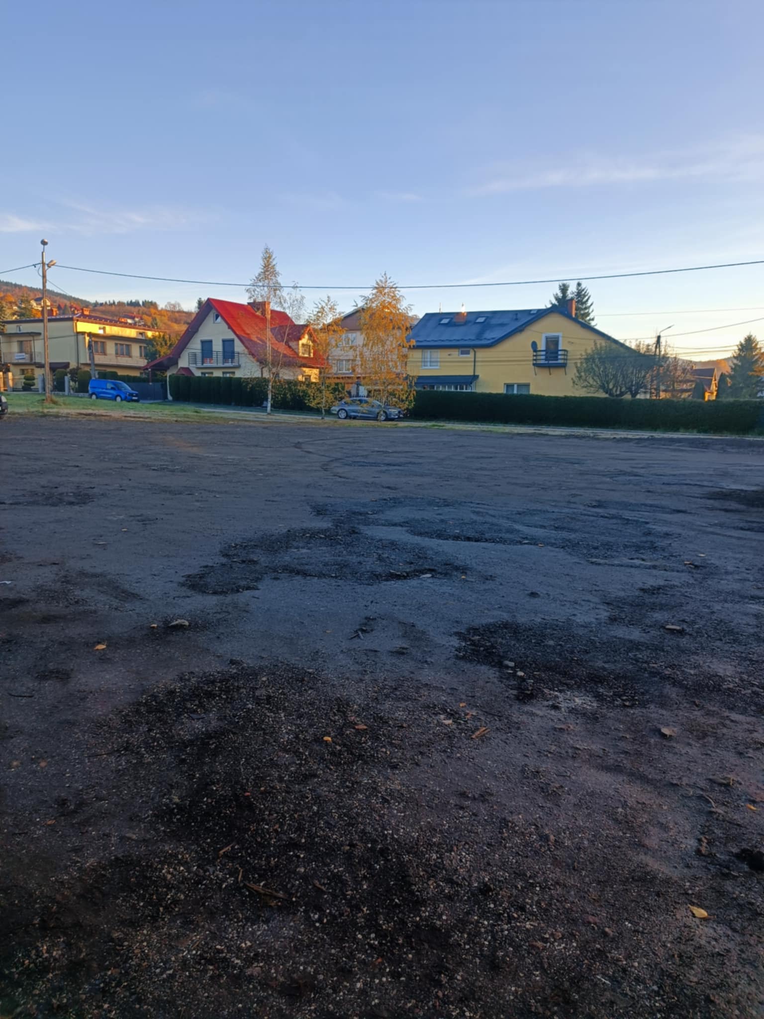 Plac komunalny przy mszańskim cmentarzu został uporządkowany