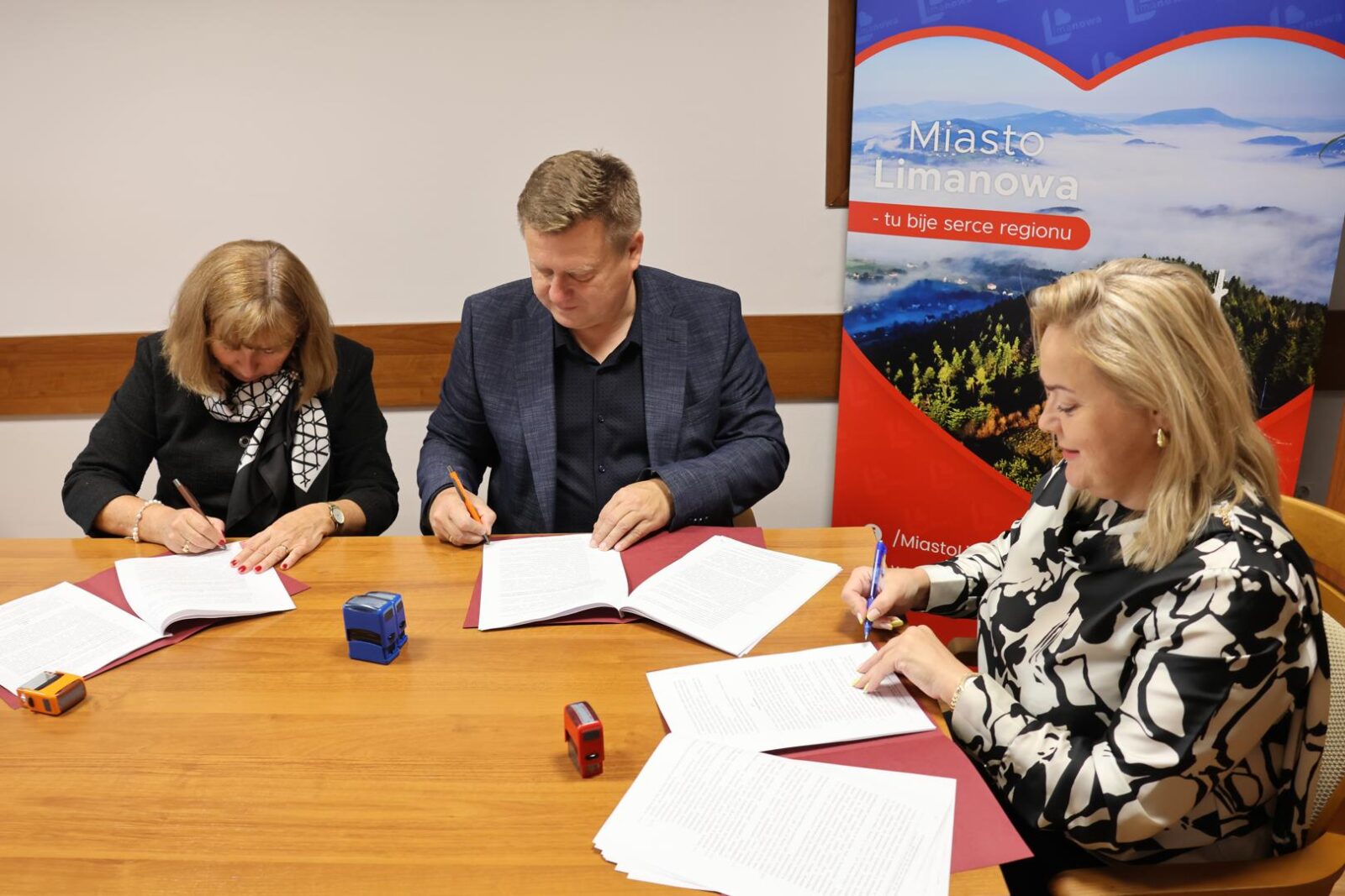 Limanowa. Podpisano umowę na rozbudowę ul. Lipowej