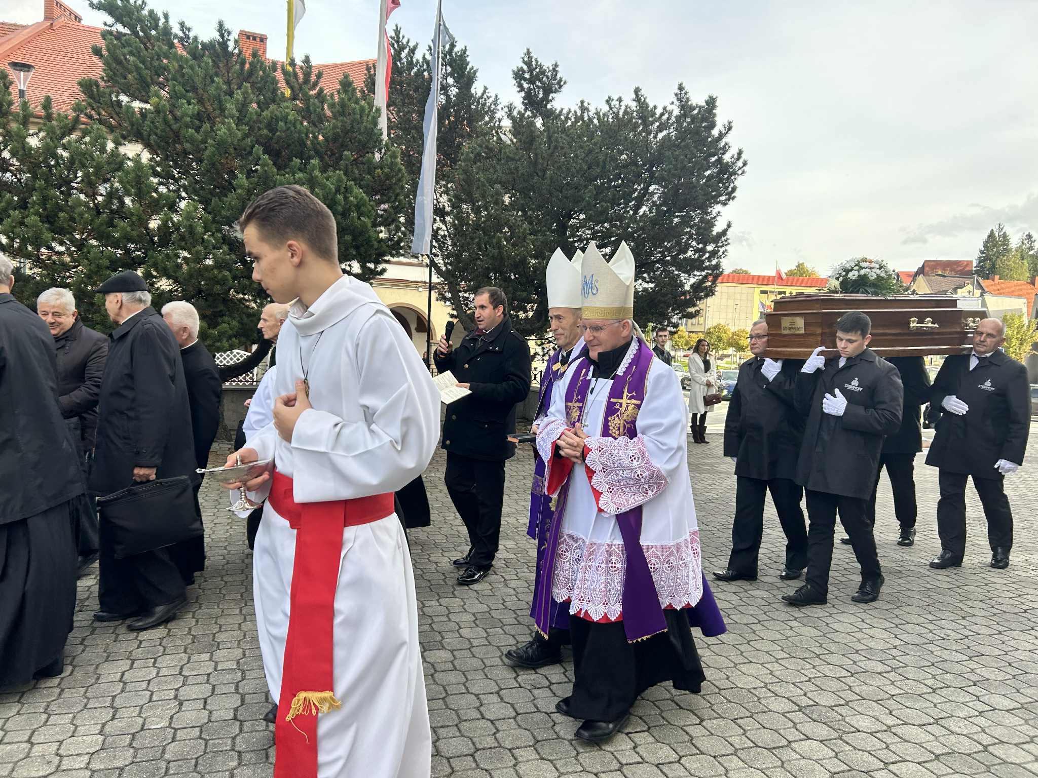 Ostatnia droga ks. prałata Karola Dziubaczki