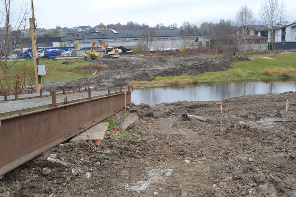 Kładka prawdopodobnie będzie gotowa wcześniej, ale będzie można z niej korzystać po wybudowaniu ścieżek rowerowych