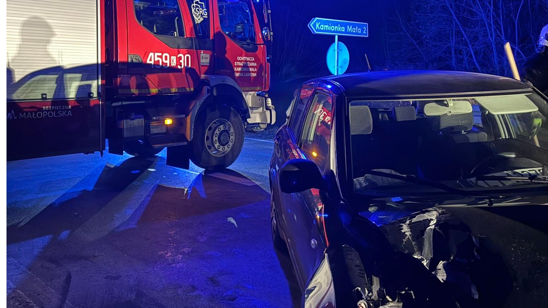 Kamionka Mała. Za kierownicą 81-latek. Samochód uderzył w bariery energochłonne