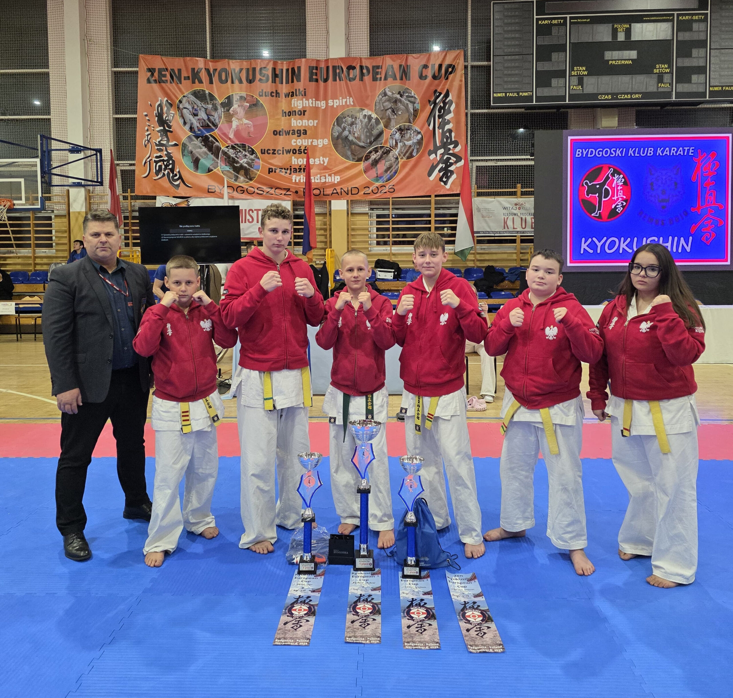 Trzy medale dla Limanowskiego Klubu Kyokushin Karate na Pucharze Europy Zen-Kyokushin w Bydgoszczy