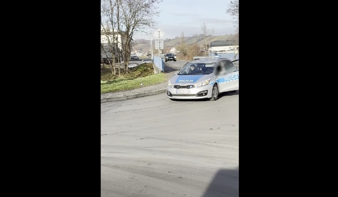 Myślenice. Policja publikuje nagranie z interwencji wobec agresywnego mężczyzny
