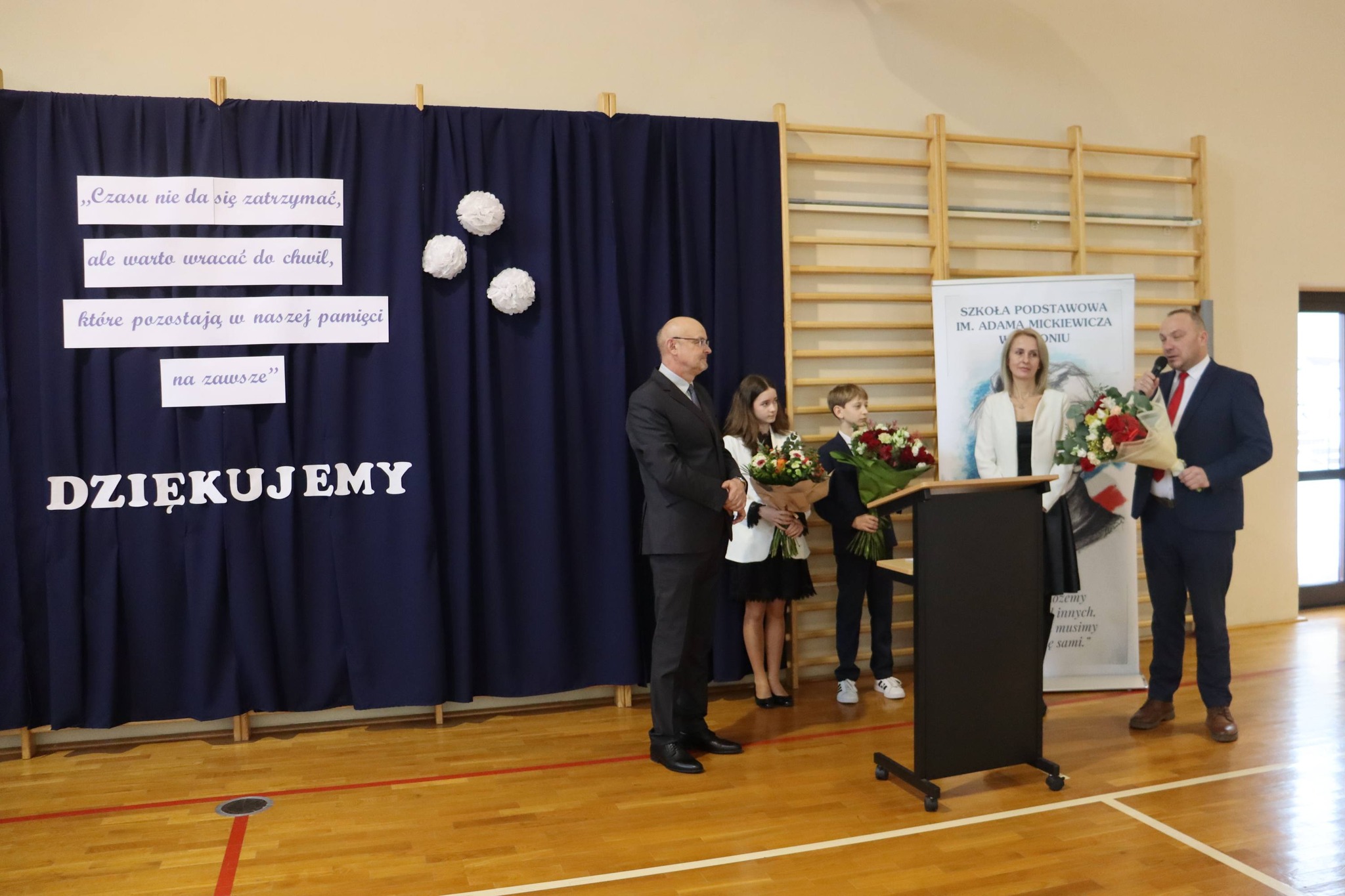 Podziękowania dla dyrektora Krzysztofa Pyrdoła