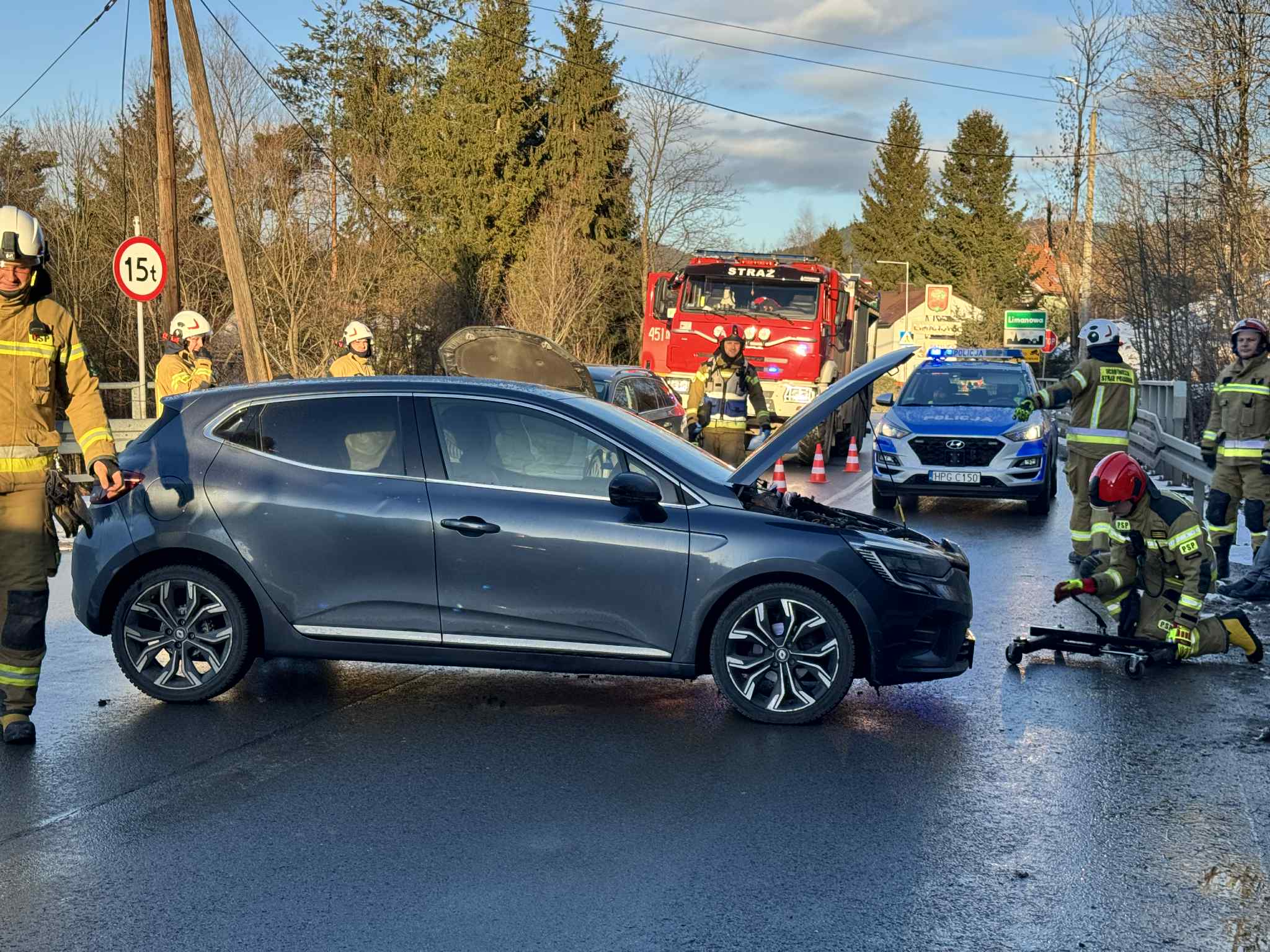Stara Wieś. Zderzenie dwóch samochodów osobowych