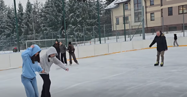 Można już korzystać z lodowiska w Łukowicy