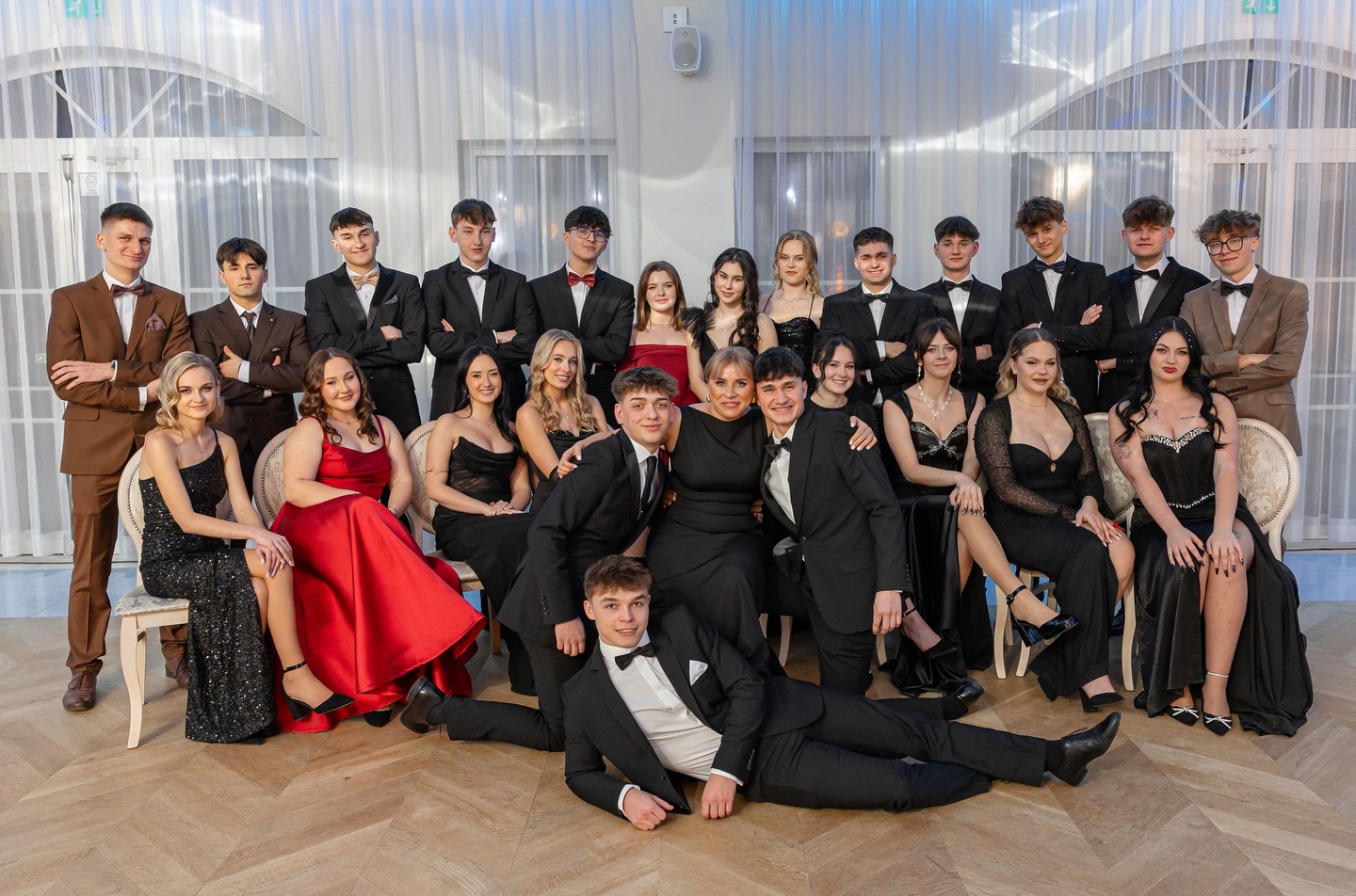 Wyjątkowe chwile. Bale studniówkowe Zespołu Szkół nr 1 w Limanowej