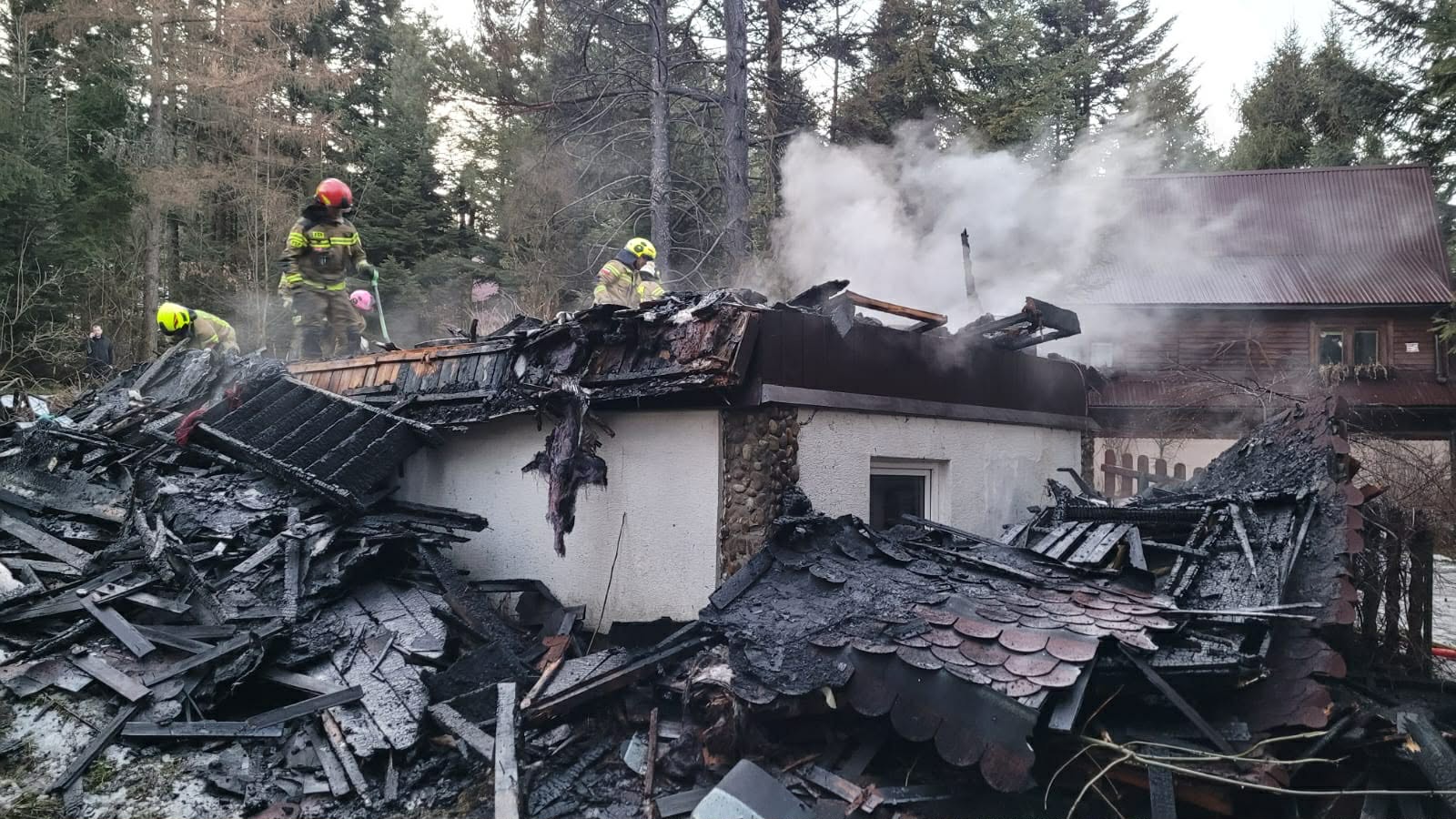 Pożar w Lubomierzu. W akcji osiem zastępów straży pożarnej